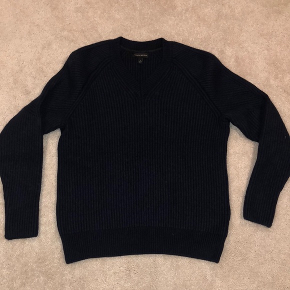 Banana Republic Wool Navy Sweater - Picture 1 of 4